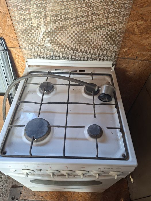 Газовая плита продам