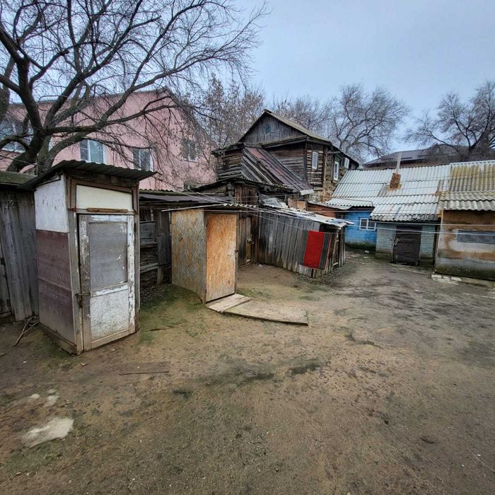 Продам дом в общем дворе рн Пединститут