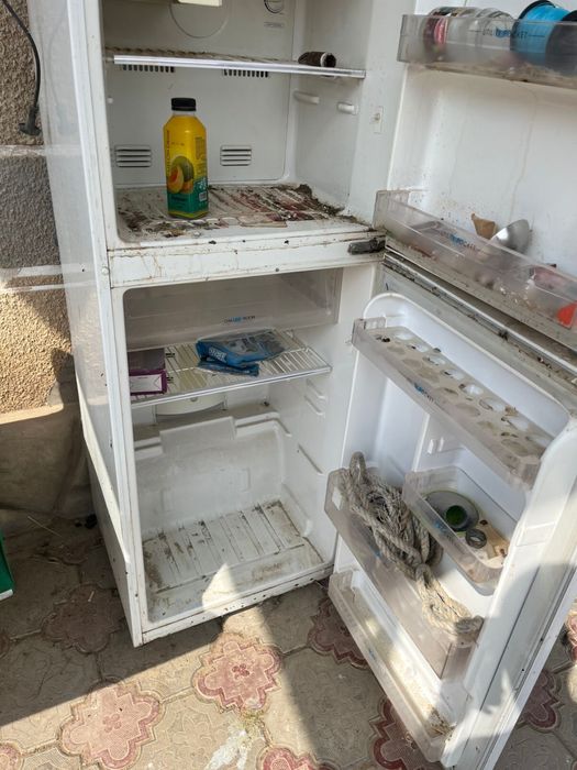 Телевизор и холодильник