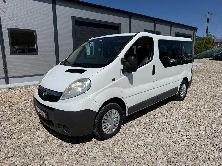 Renault trafic opel vivaro 9 locuri 2011 Credit prin TBI bank