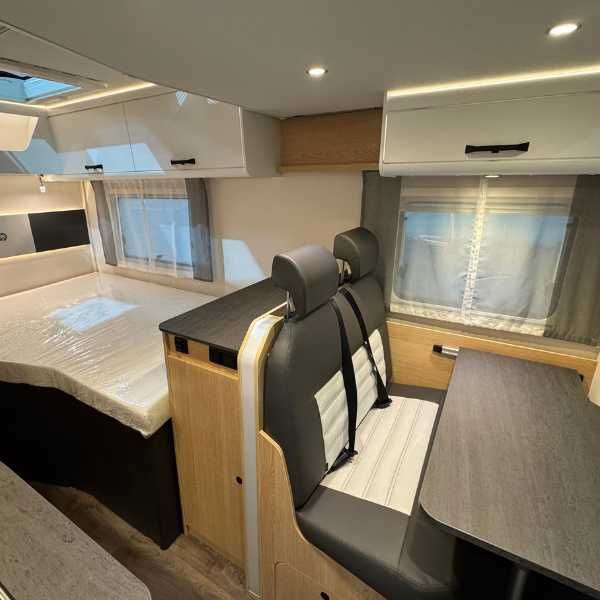 Autorulota Sunlight T58 Adventure 2026 cutie automata 5,96 m 4 locuri