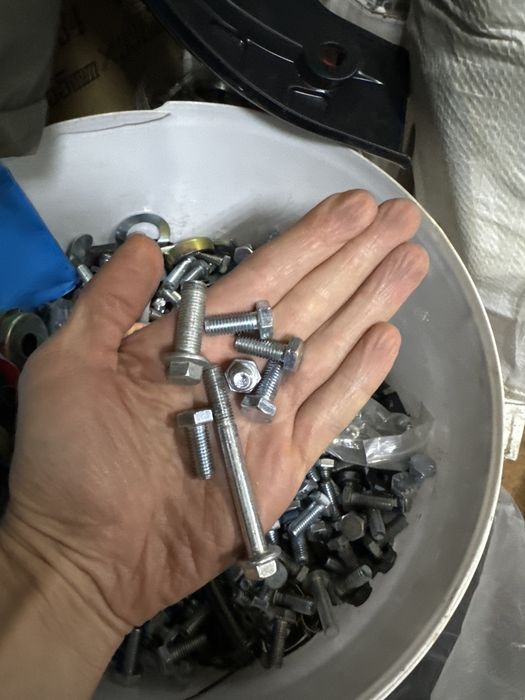 Болты, метизы, (8;10;12…)