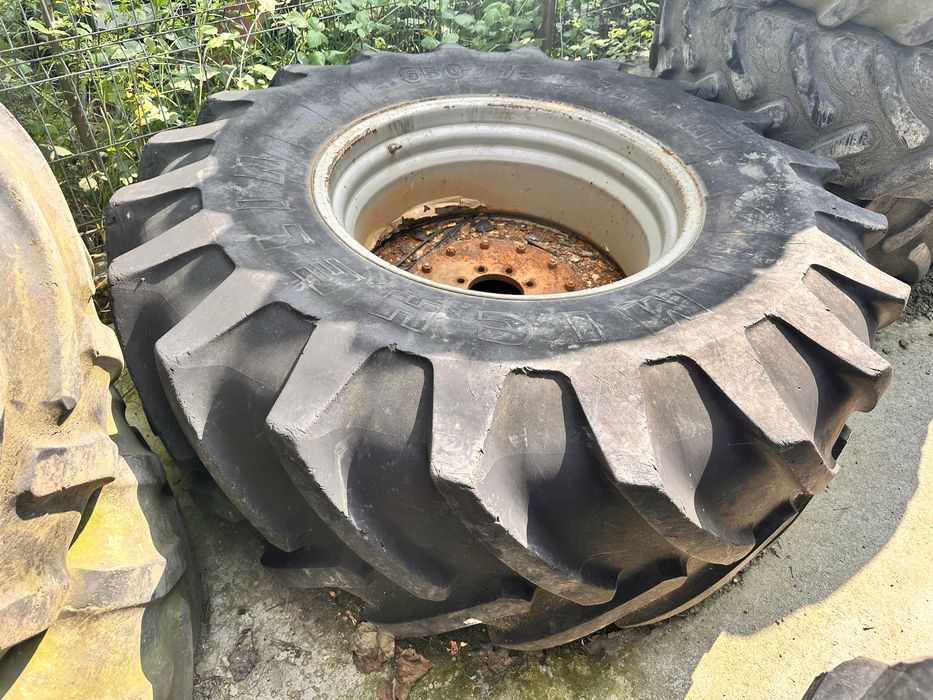 Set Anvelope/roti 650/75/32