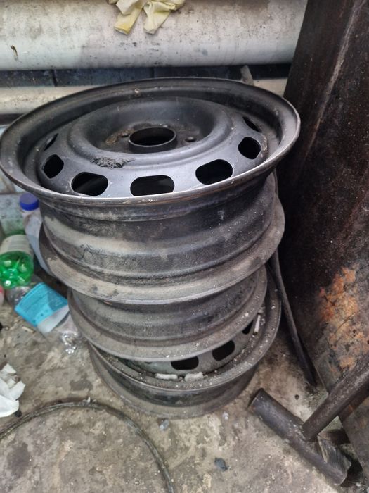 Диски на 15 мазда,тойота