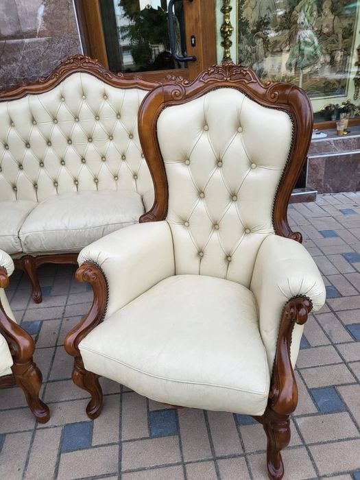 Невероятно красива барокова холна гарнитура