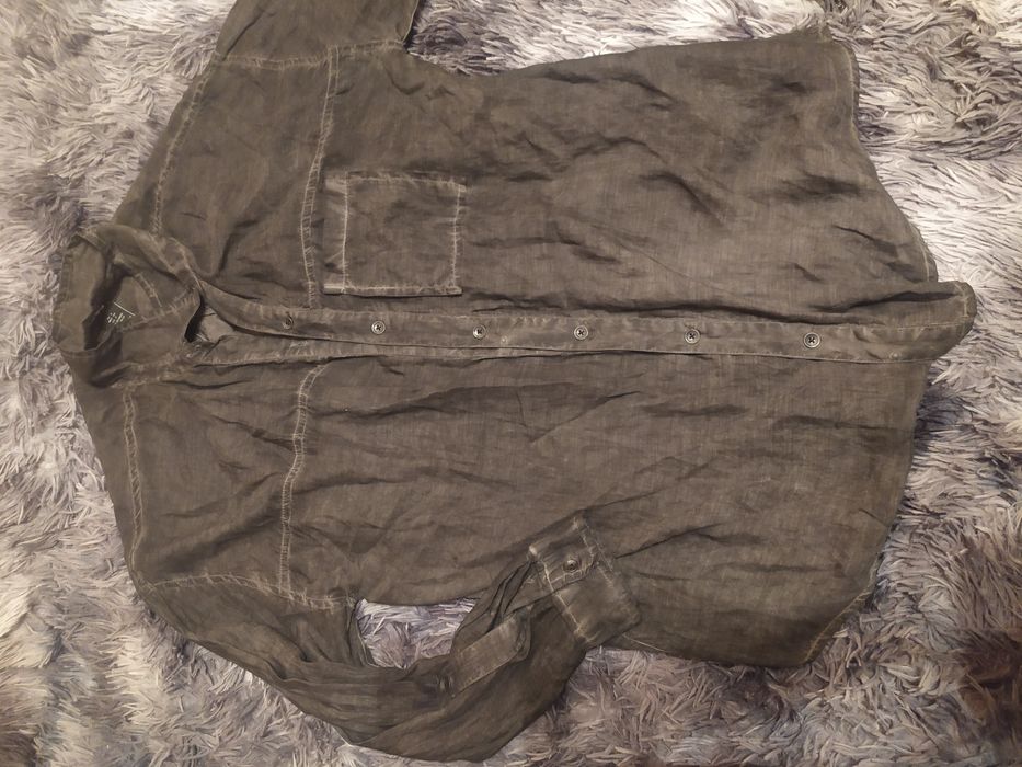 Женская рубашка с потертостями