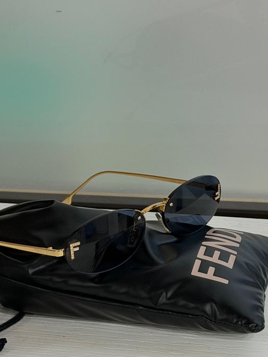 Продам Очки Fendi ( оригинал)