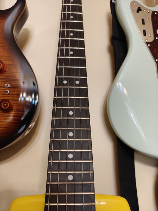 Chitari electrice PRS SE Paul's Guitar, Squier CV 70s Jaguar si Steinberger Spirit GT-Pro