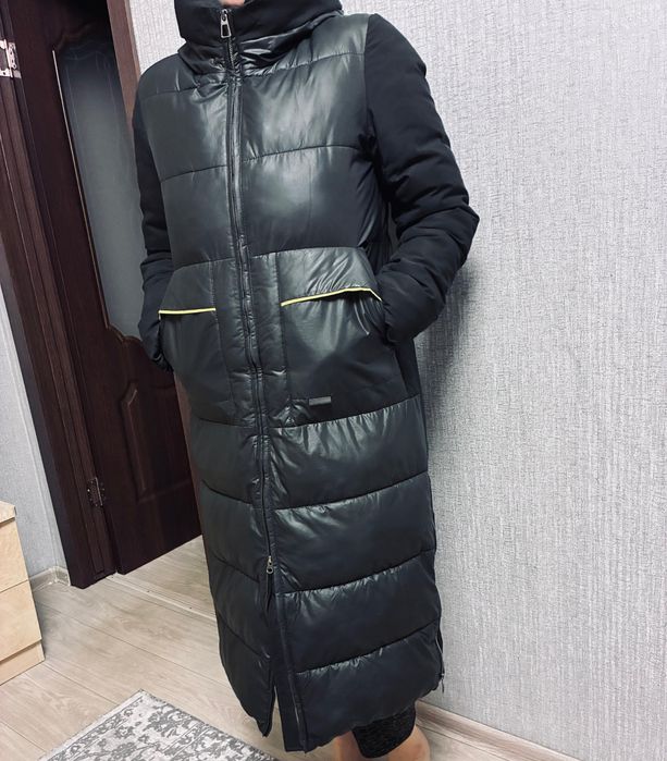 Продам  длинную куртка пальто