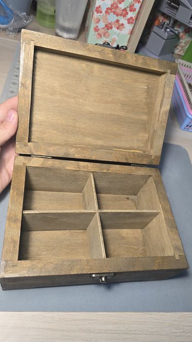 Продам деревянную шкатулку