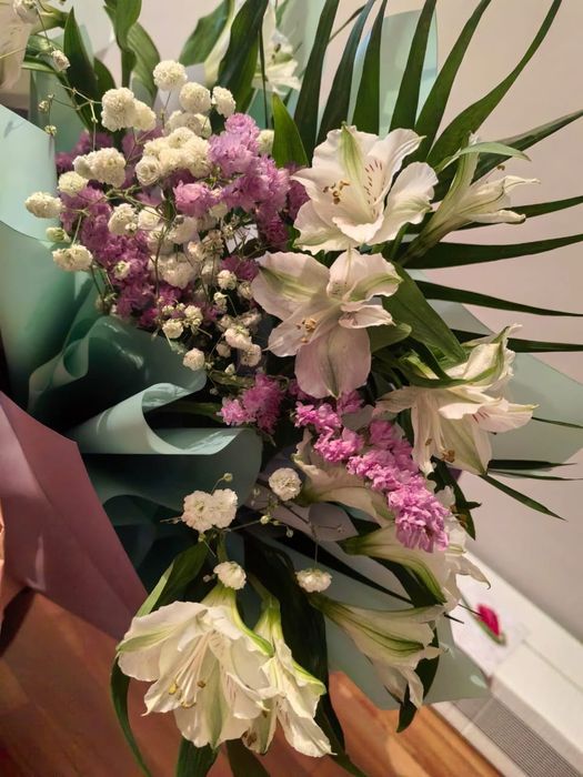 Арзан бағаға керемет букет гүлдер