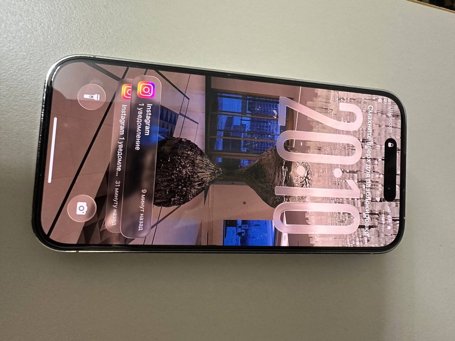 Iphone 14 pro rangi oq aybi yuq
