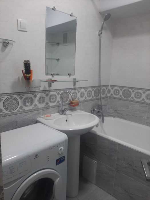 Сдаём 2-комнатную квартиру в районе Юнусабад-4