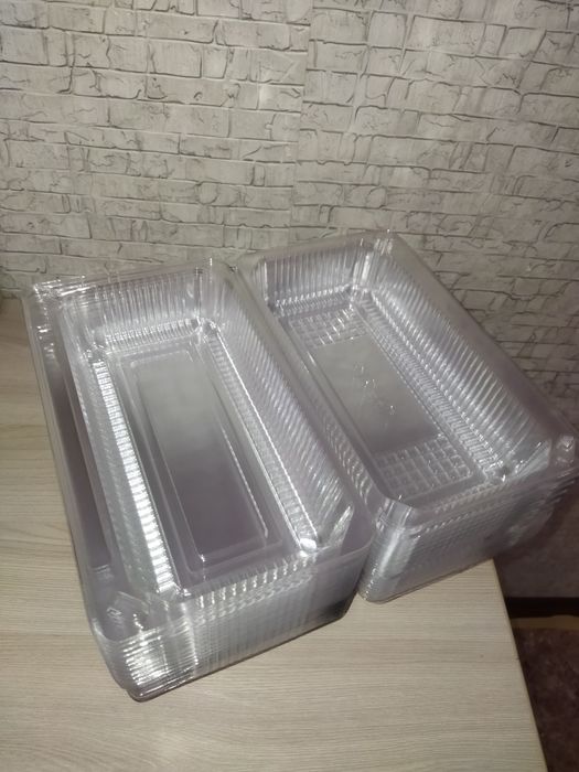 Продаю тару пластиковые контейнеры