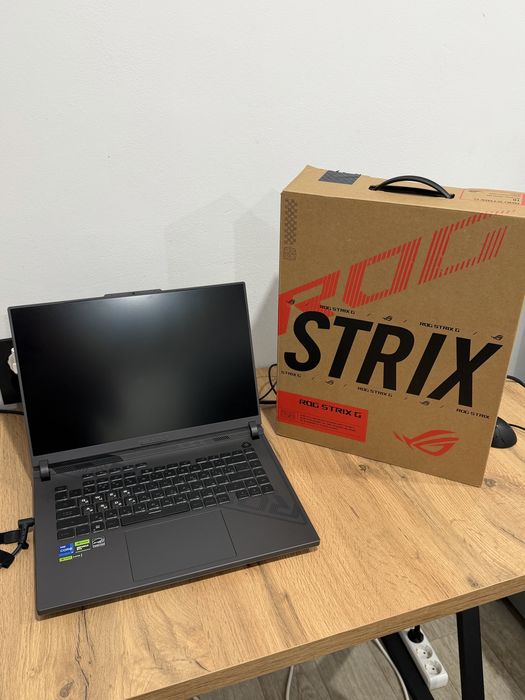Продам игровой ноутбук асус рог стрикс г16