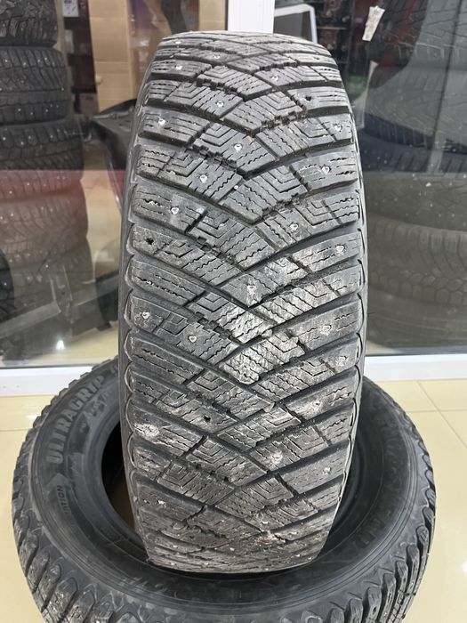 Пара шин good year 215 65 r17