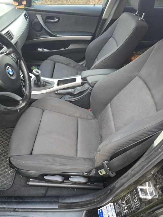 Dezmembrez bmw e90 e91 e87 318i 318d 320d