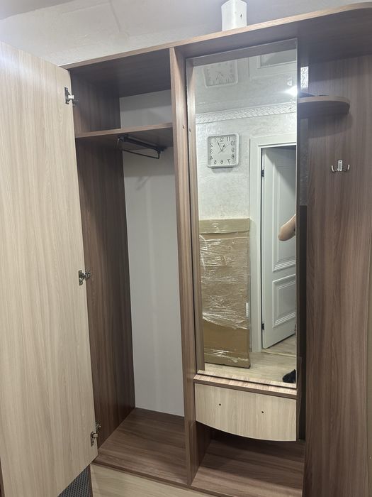 Продам шкаф для прихожий