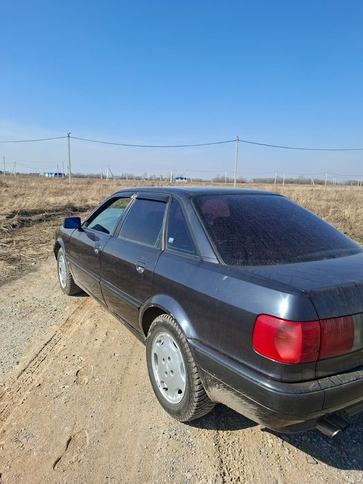 Ауди 80 б4 в хорошем состоянии