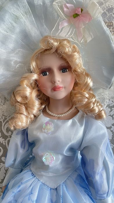 Кукла на подставке