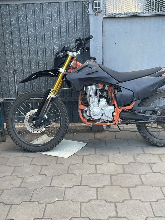 Эндуро 250 в хорошем состоянии