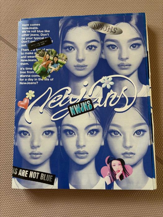 Album New Jeans Blue Book