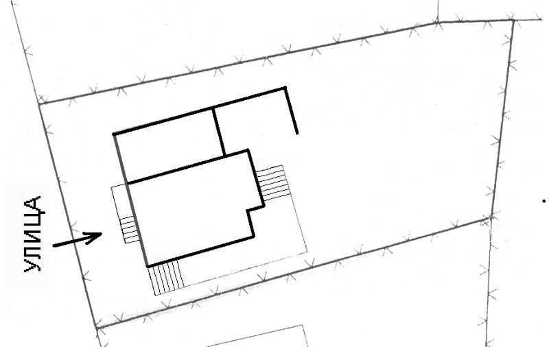 Триетажна къща 325м2, двор 475м2 от собственика