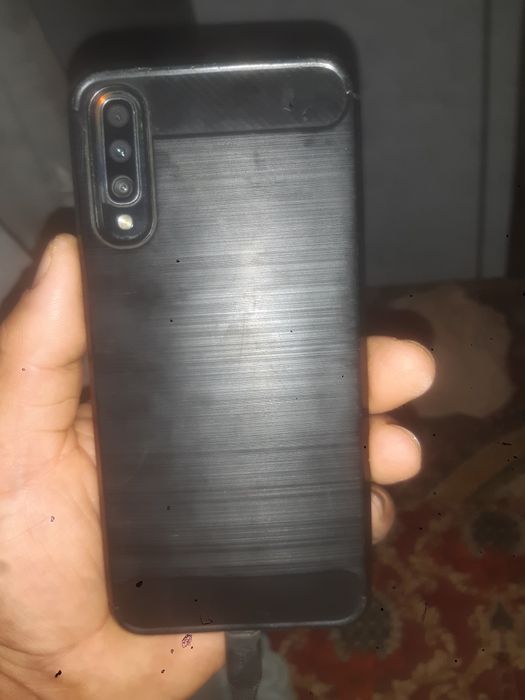 A.50 sotaman ekran almashgan