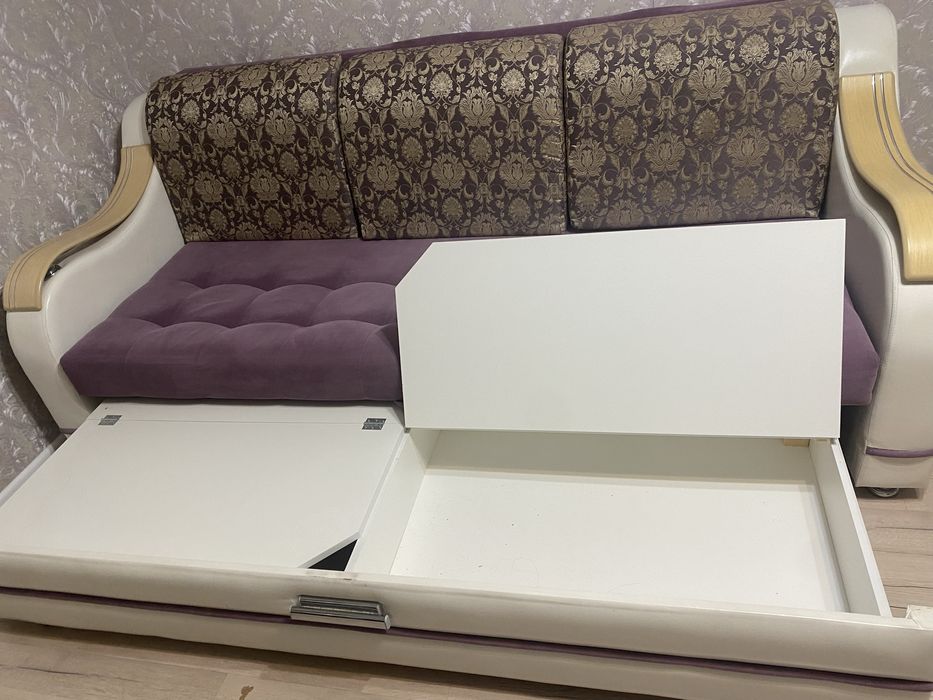 Продам диван в хорошем состоянии