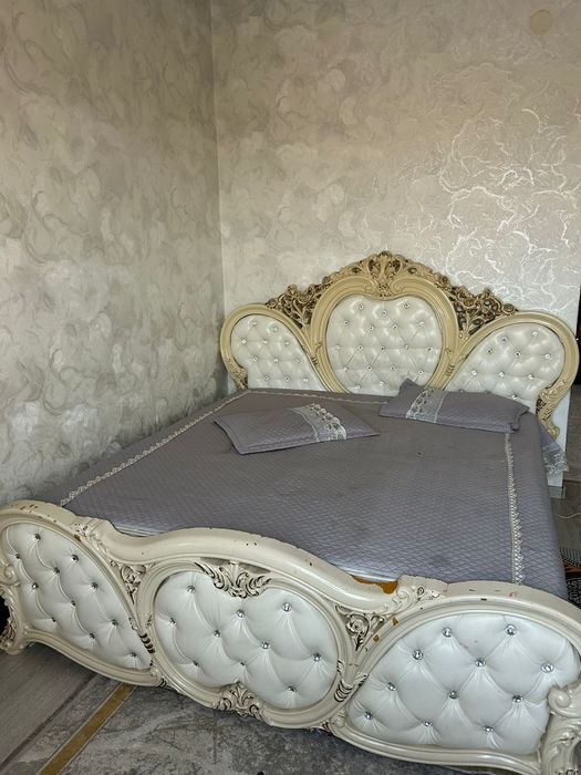 Кравать с матрасом