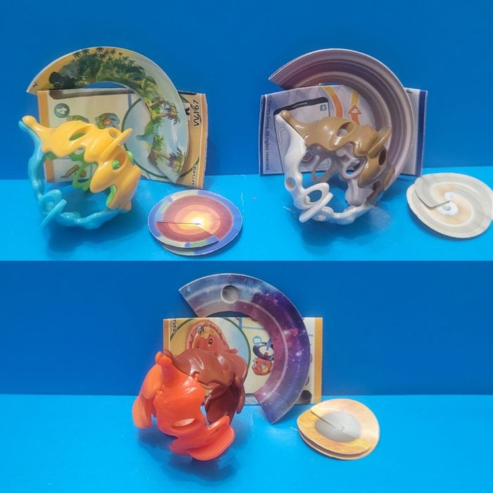 Серии Kinder Surprise из 3-х игрушек