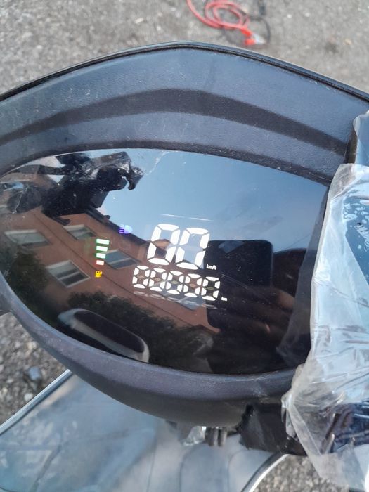 Продам новый скутер!