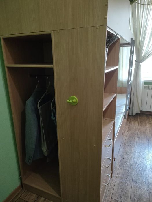 Отдам бесплатно двухъярусную кровать