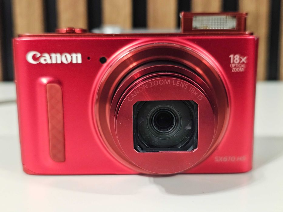 Defect Aparat foto digital Canon PowerShot SX610 Wi-Fi 20.2MP 18xZoom