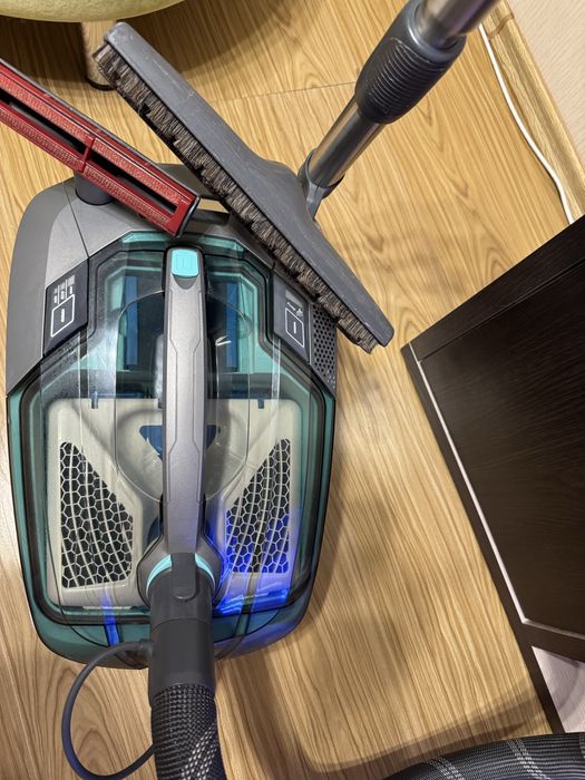 Продам моющий пылесос