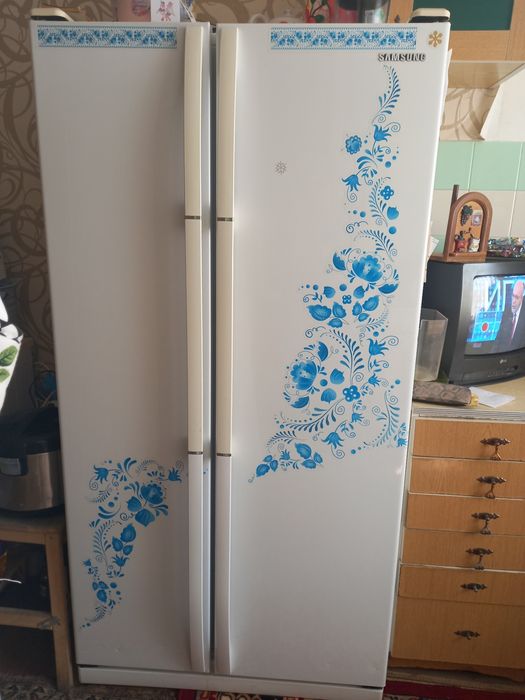 Продам холодильник