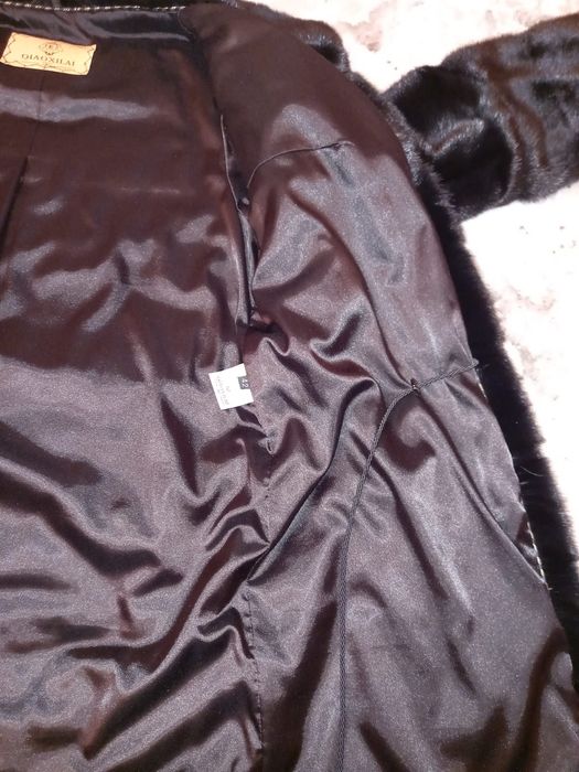 Продам шубу новую