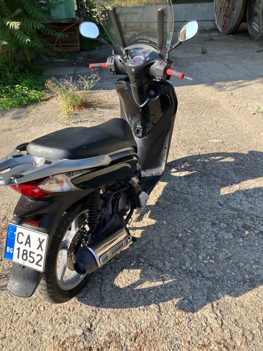 Продавам скутер Хонда SH 150i