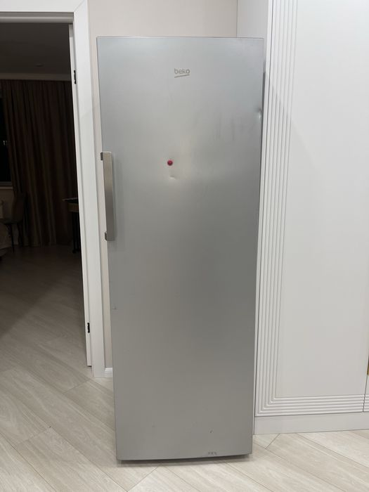 Высокий Морозильник Beko