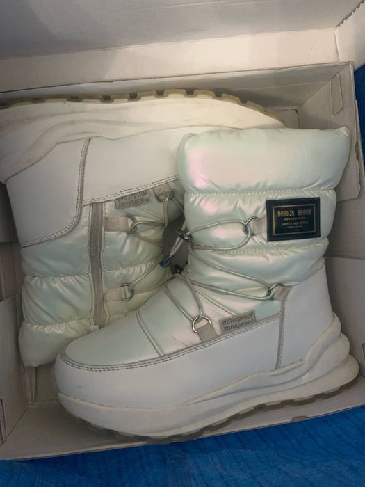 Продам сандали,кроссовки на девочку