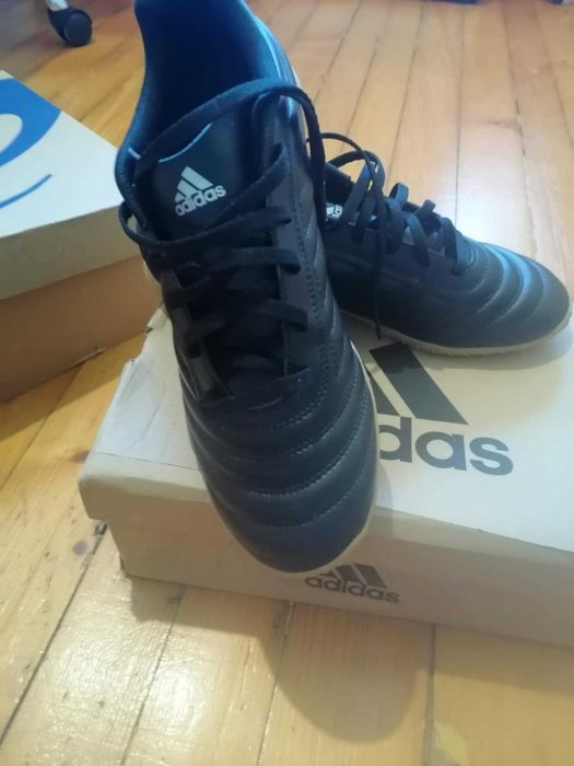 Чисто нови  маратонки 40.5и номер