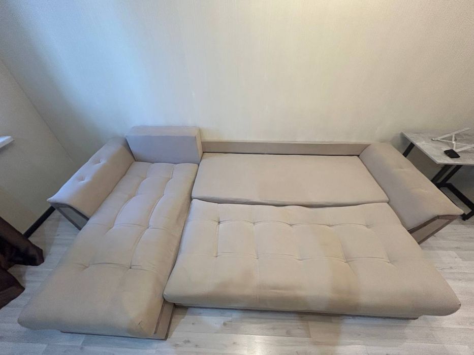 Отдам угловой диван САМОВЫВОЗ