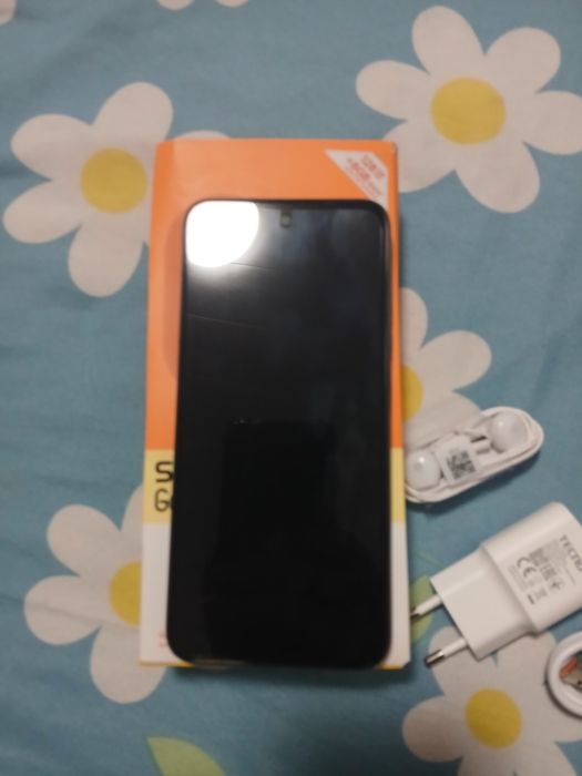 Yangi telefon koropka sotiladi