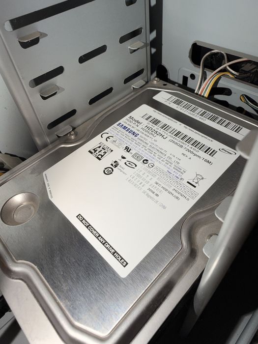 PC Desktop Intel Pentium E5700 / 2GB DDR3 / HDD 250GB – Sistem Recondiționat & Funcțional