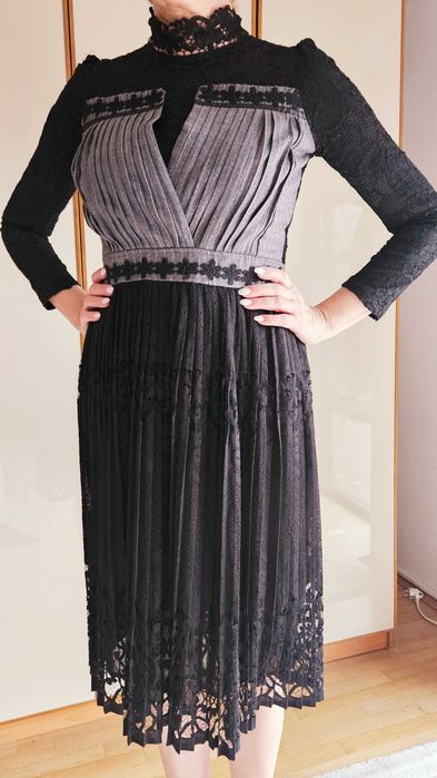 Rochie din dantelă, mărime M-L, nepurtată, nouă, fără etichetă.