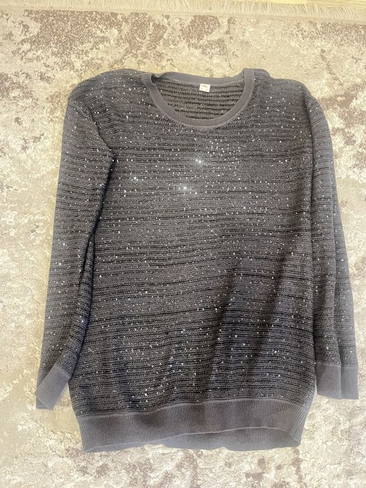 Fusta de blugi 2 bucati si un pulover cu paiete M