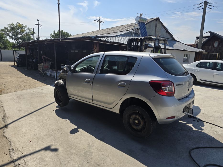 Dezmembrez Piese Dacia Sandero 1.2 cu aer conditionat