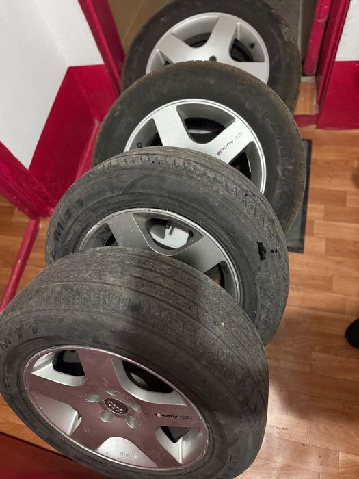 Продаю комплект резины с дисками