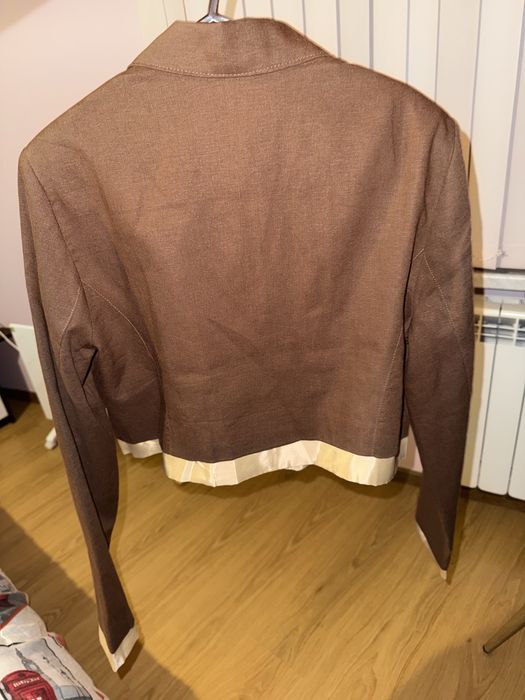 Продавам сако Pause