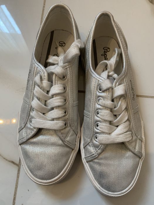 Дамски кецове/ Гуменки Pepe Jeans Brady сребристи  38 номер